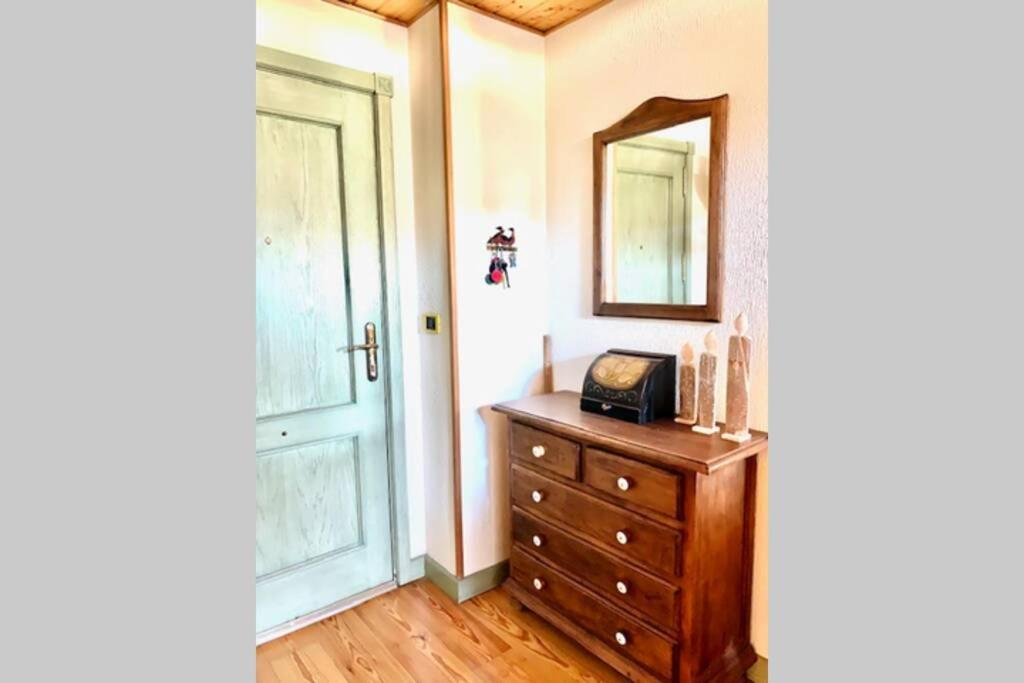 Atico En Biescas Con Piscina, Chimenea Y Garaje Apartment Bagian luar foto
